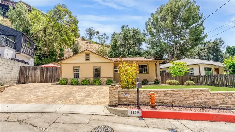 1232 E Elmwood Avenue, Burbank, CA 91501 - #3