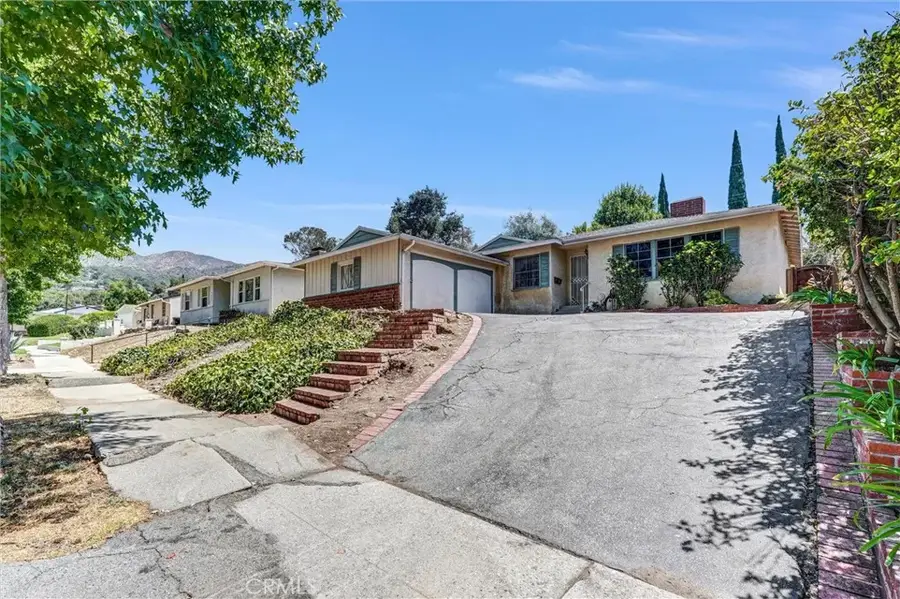 9818 Creemore Drive, Tujunga, CA 91042 - #2