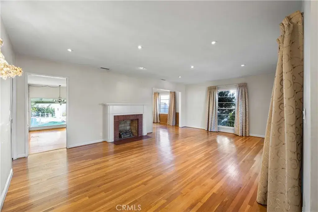 1207 Graynold, Glendale, CA 91202 - #1