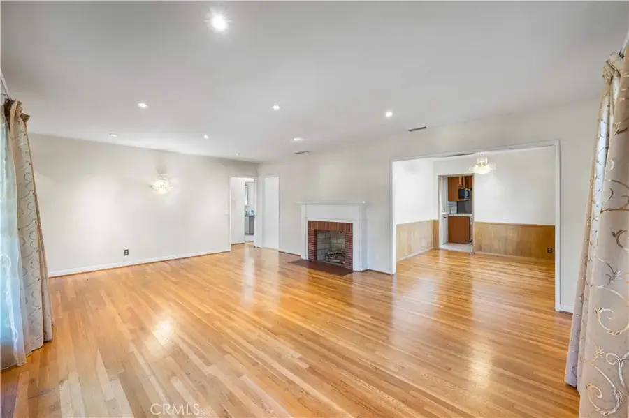 1207 Graynold, Glendale, CA 91202 - #2