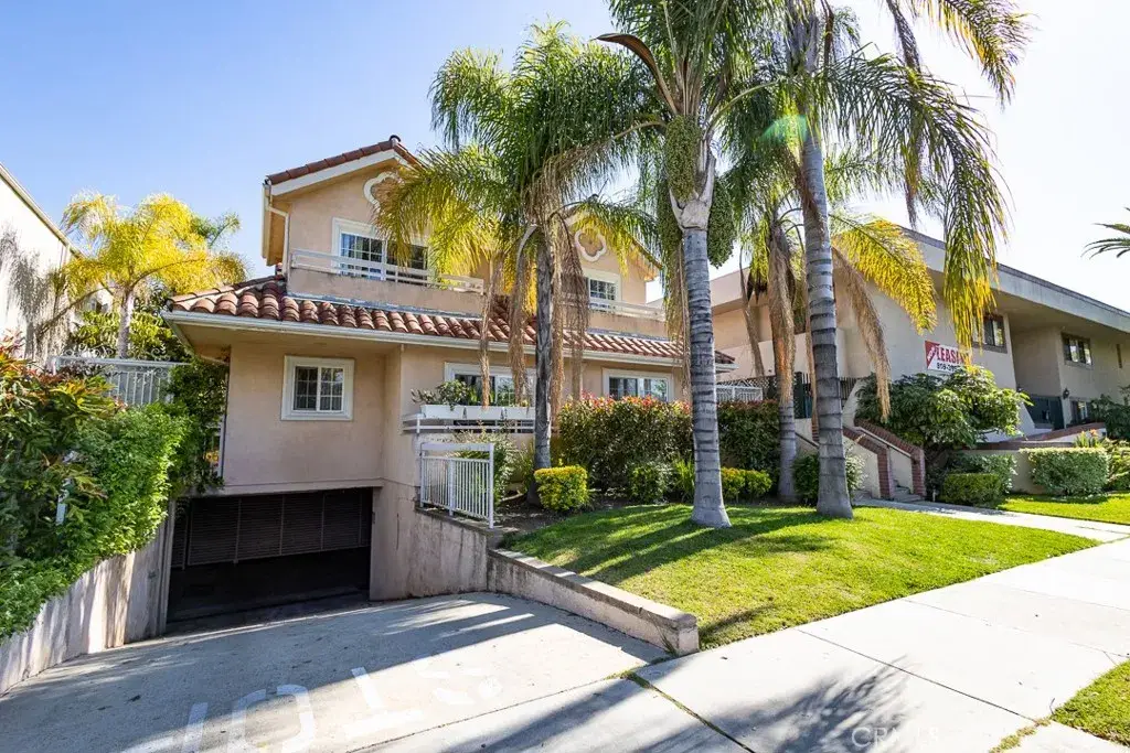 364 W Wilson Avenue #3, Glendale, CA 91203 - #1