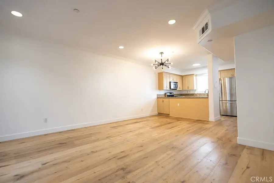 364 W Wilson Avenue #3, Glendale, CA 91203 - #3