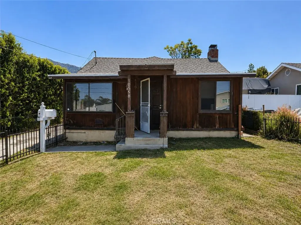 10558 Las Lunitas Avenue, Tujunga, CA 91042 - #1