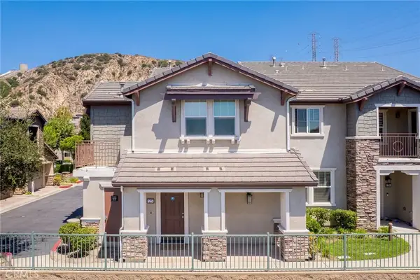 16739 Nicklaus Drive #25, Sylmar, CA 91342