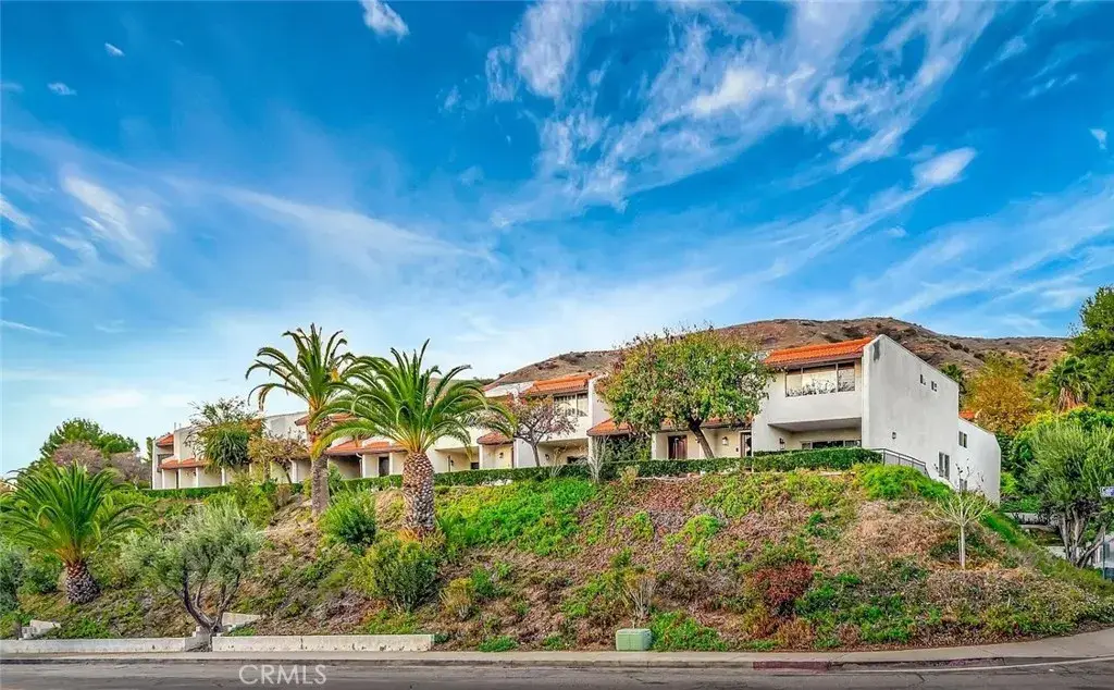 9564 Via Bernardo, Burbank, CA 91504 - #1