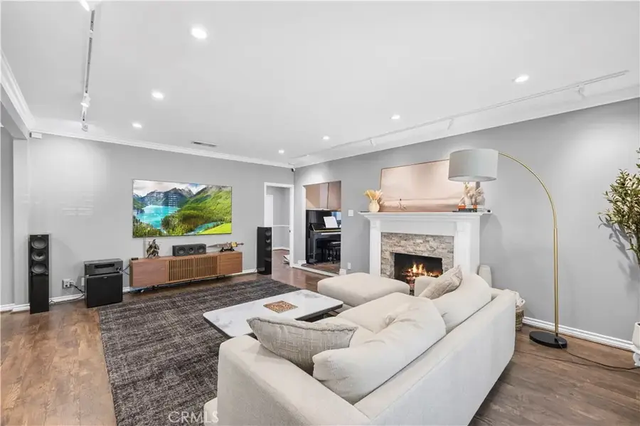 1358 Justin, Glendale, CA 91201 - #3