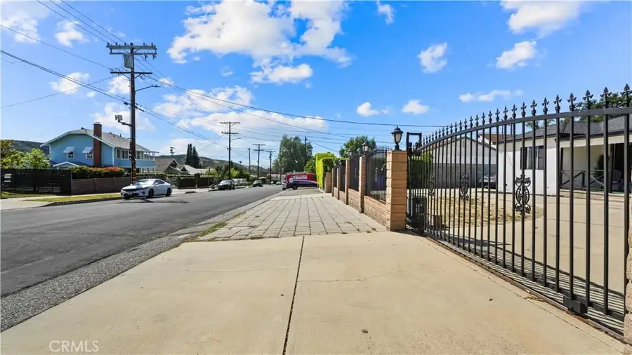 7815 Fenwick, Sunland, CA 91040 - #3