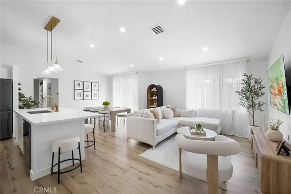 11300 Foothill Boulevard #63, Lakeview Terrace, CA 91342