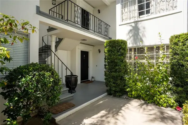 681 S Orange Grove #3, Pasadena, CA 91105