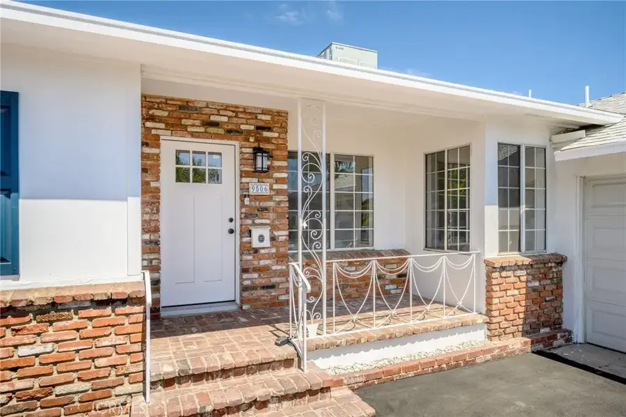 9506 Sandusky Avenue, Pacoima, CA 91331 - #3