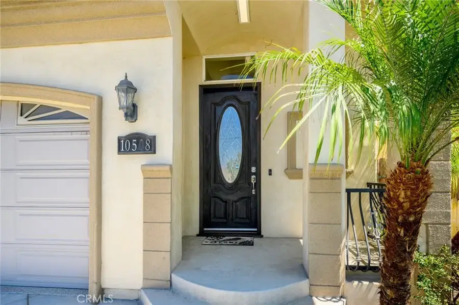 10508 Fernglen Avenue, Tujunga, CA 91042 - #2