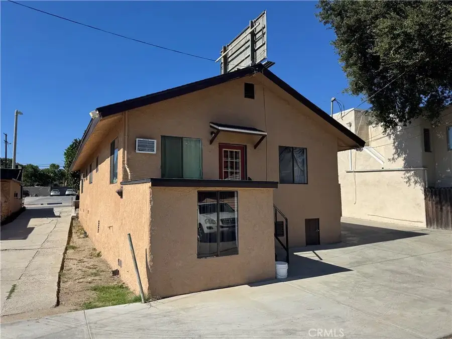 6938-6940 Foothill Boulevard, Tujunga, CA 91042 - #2