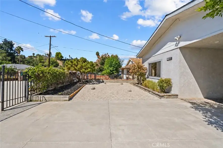 8617 Forsythe Street, Sunland, CA 91040 - #2