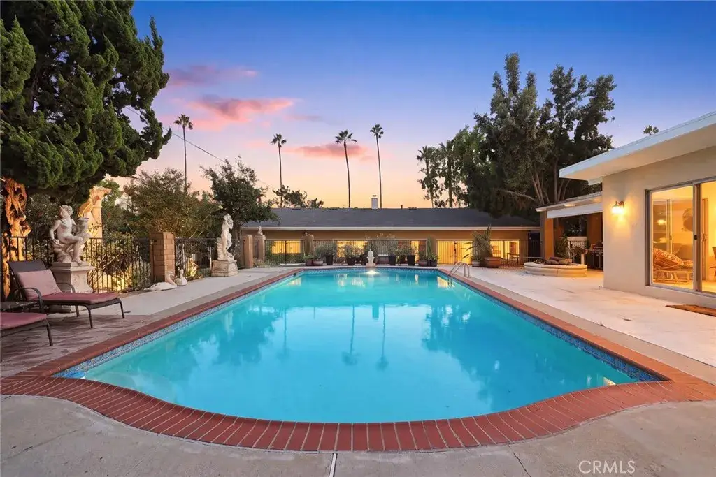 1011 Matilija, Glendale, CA 91202 - #1