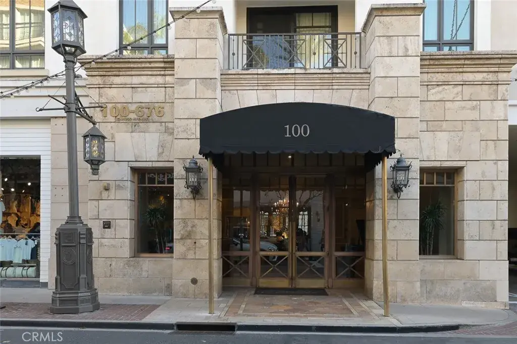 607 Caruso Avenue, Glendale, CA 91210 - #1