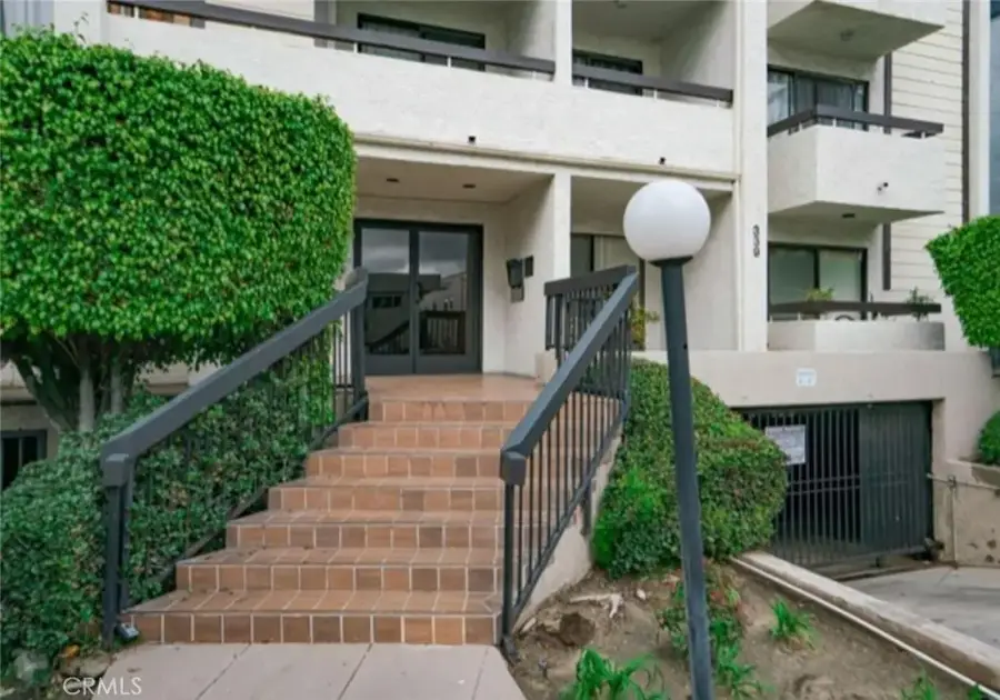 339 W Wilson #305, Glendale, CA 91203 - #3