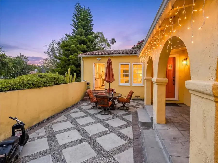 1102 Olmsted Drive, Glendale, CA 91202 - #3