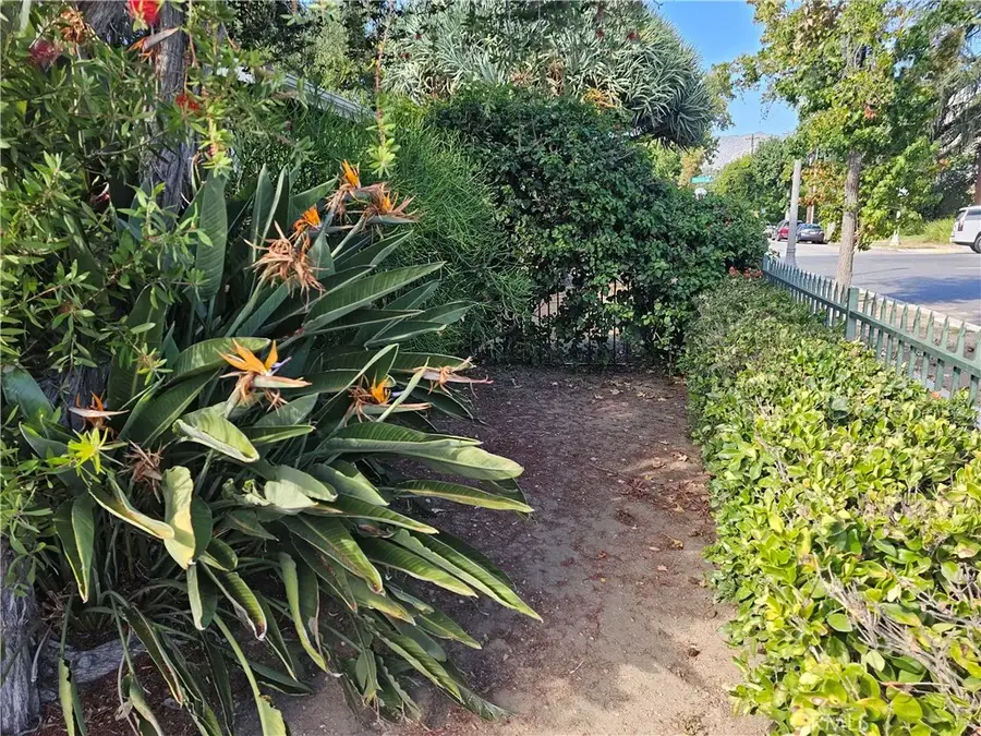 262 E Mountain Street, Pasadena, CA 91104 - #3