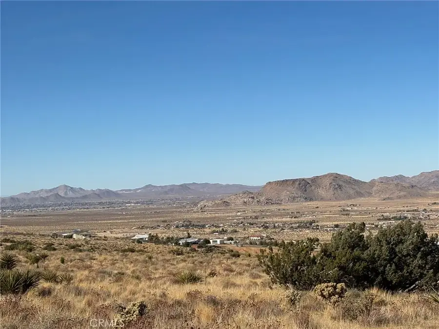 21 Luna Mountain, Apple Valley, CA 92308 - #3