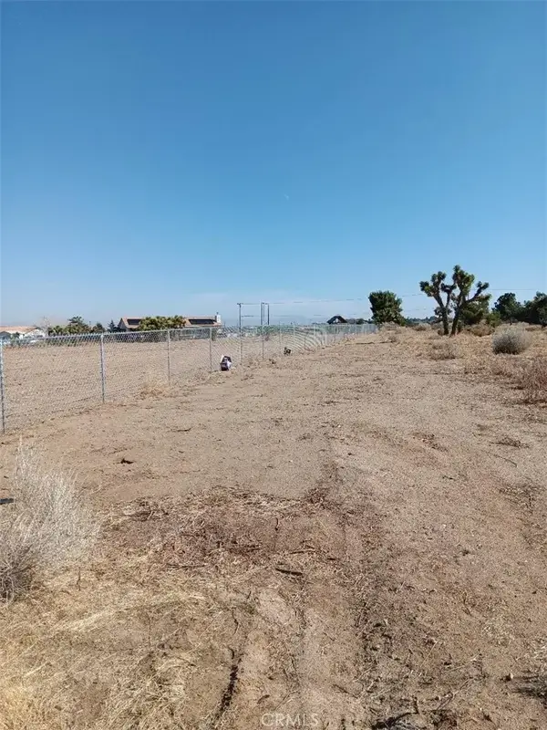 9545 Paramount, Phelan, CA 92371