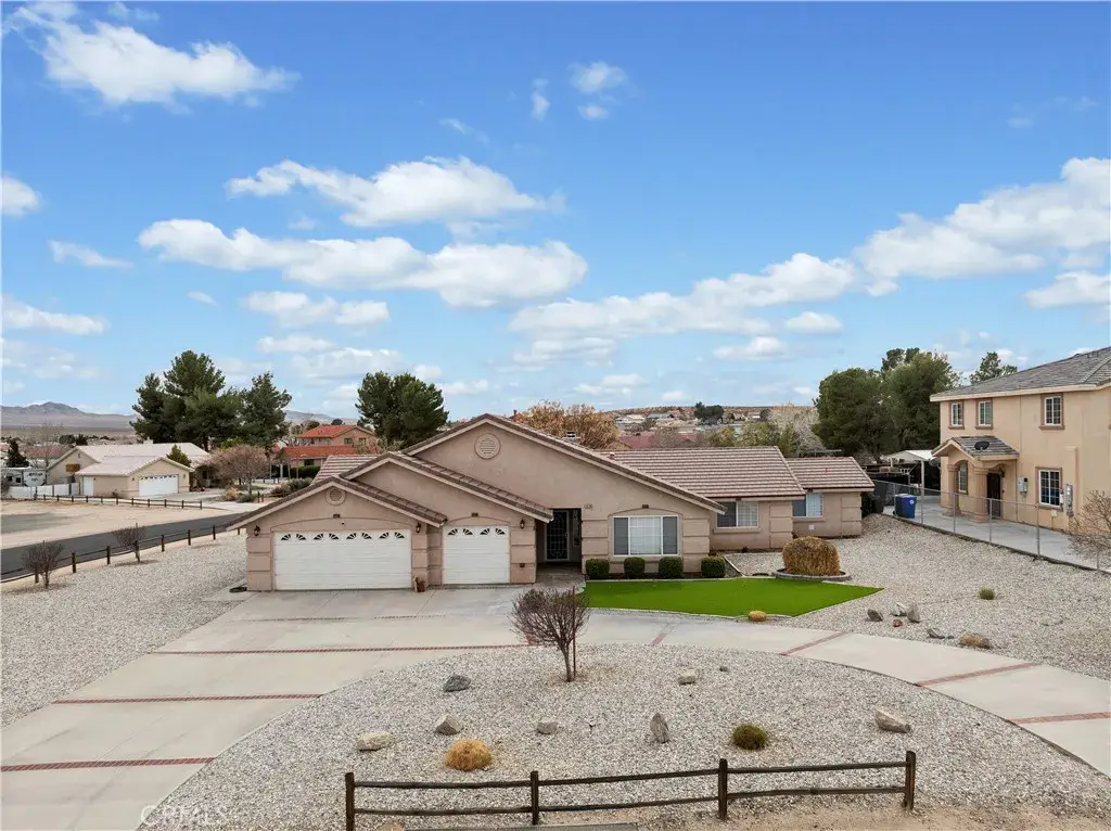 26709 Lakeview Drive, Helendale, CA 92342 - Image #1