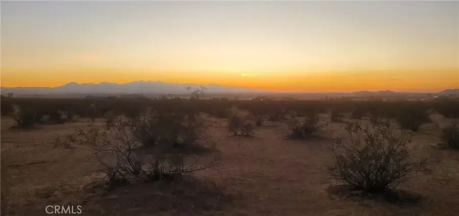 5 Laguna Seca, Apple Valley, CA 92307 - #3