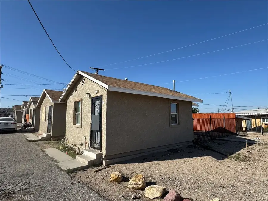 401 W Fredricks Street, Barstow, CA 92311 - #3