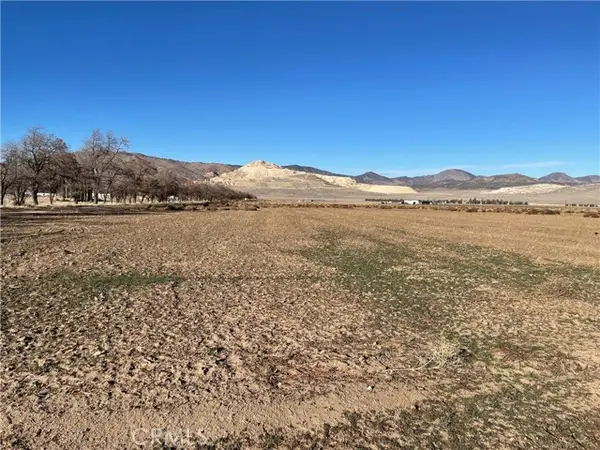 20028 Tehachapi Willow Springs Rd, Tehachapi, CA 93561