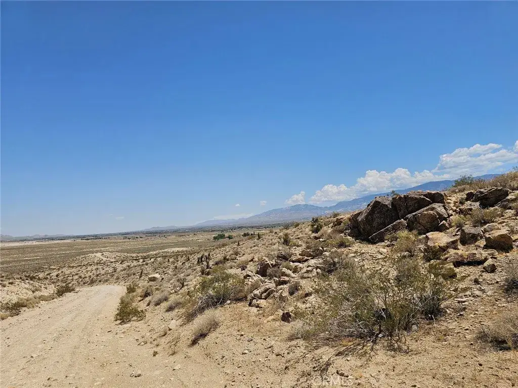 404 Gobar Rd., Lucerne Valley, CA 92356 - #1