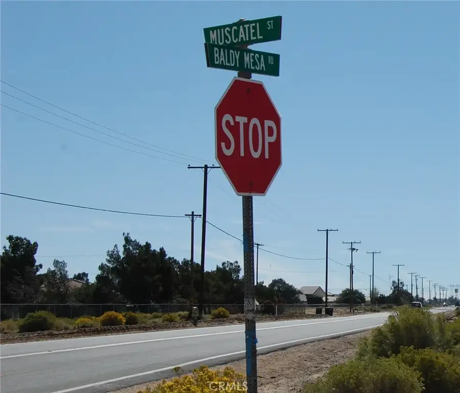 1 Arrohead Rd, Phelan, CA 92371 - #2