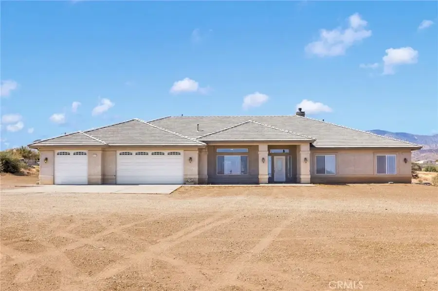 8482 Tumbleweed Road, Phelan, CA 92371 - Image #2