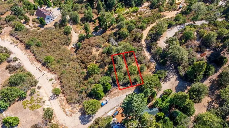 1556 Craghill Dr, Cedar Glen, CA 92321 - #2
