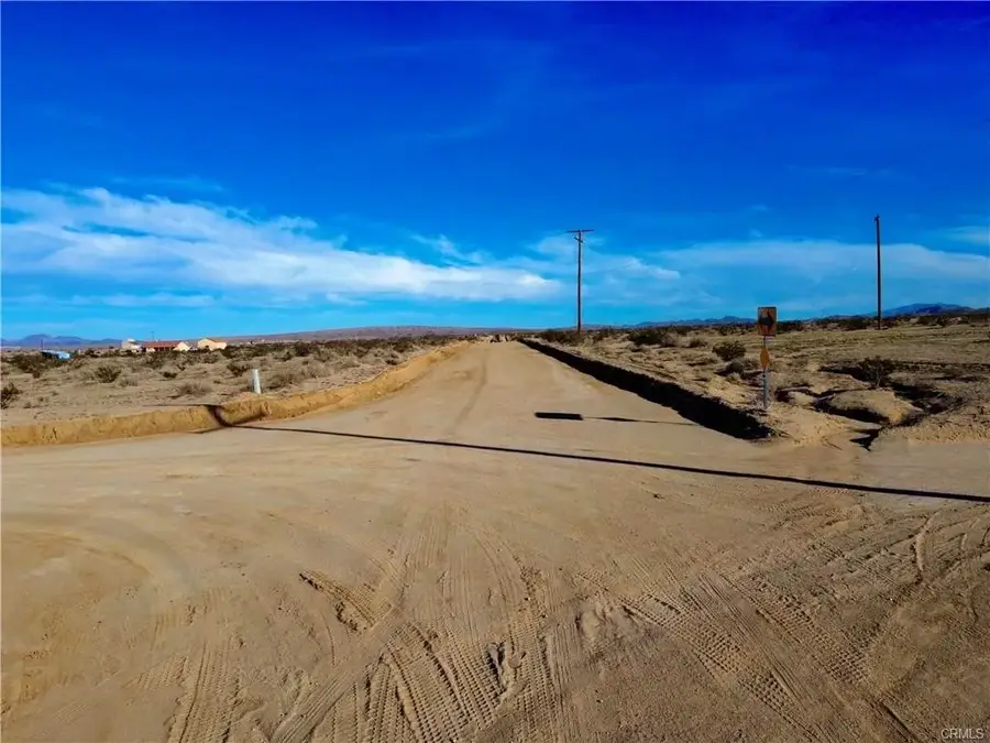 23415 Spinet, Barstow, CA 92311 - Image #3