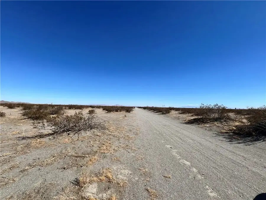 1 Boquina, Adelanto, CA 92301 - #3