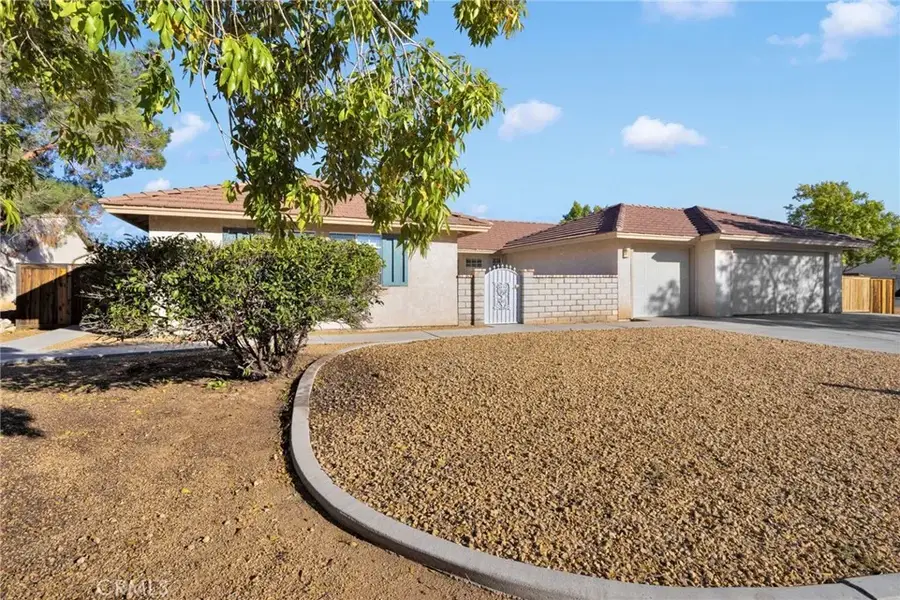 16375 Pauhaska Road, Apple Valley, CA 92307 - Image #2