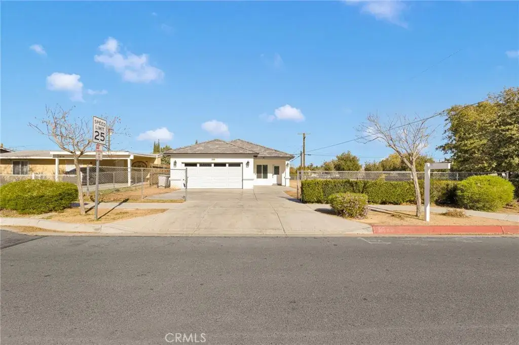 16150 Smoke Tree, Hesperia, CA 92345 - Image #1