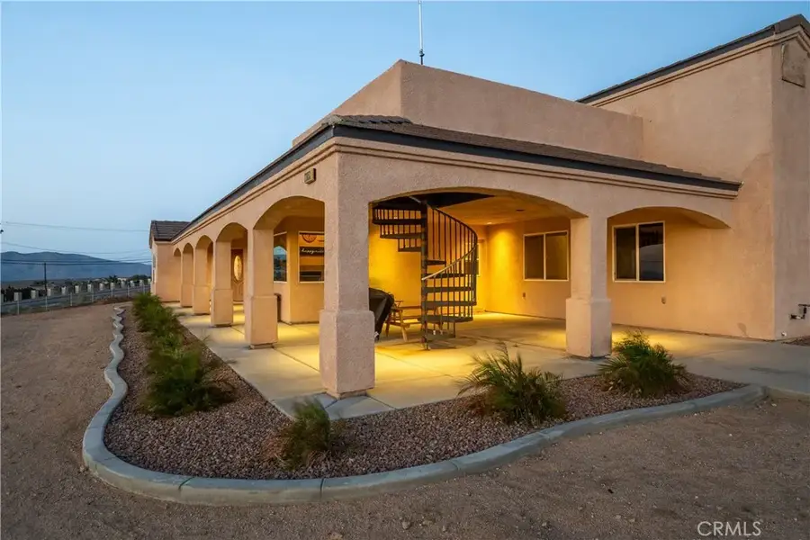 23053 Roundup Way, Apple Valley, CA 92308 - Image #2
