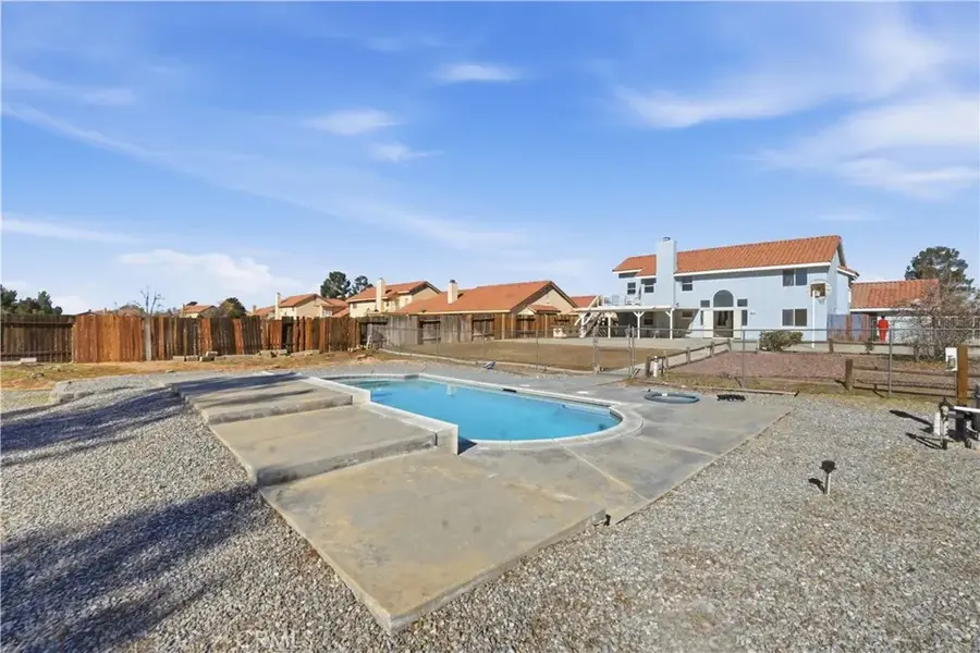 20592 Mockingbird Avenue, Apple Valley, CA 92308 - #3