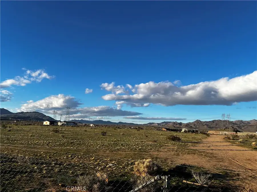 33520 Haynes, Lucerne Valley, CA 92356 - Image #2