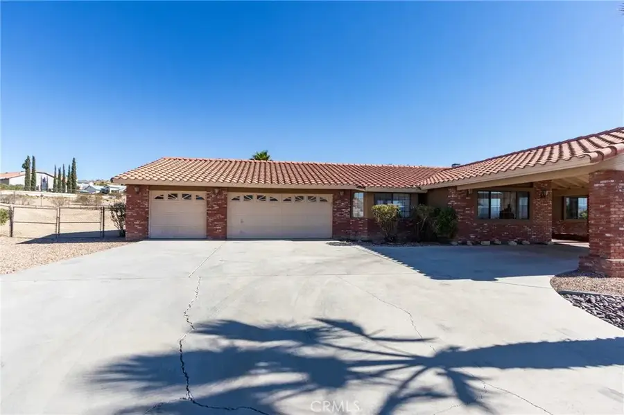16385 Kamana Court, Apple Valley, CA 92307 - #3