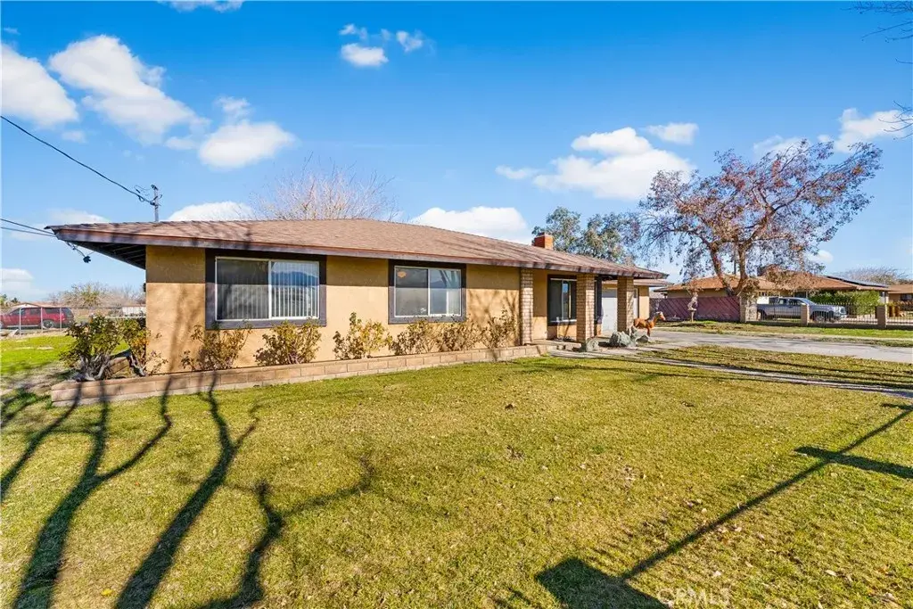 10837 E Avenue R10, Sun Village, CA 93543 - Image #1