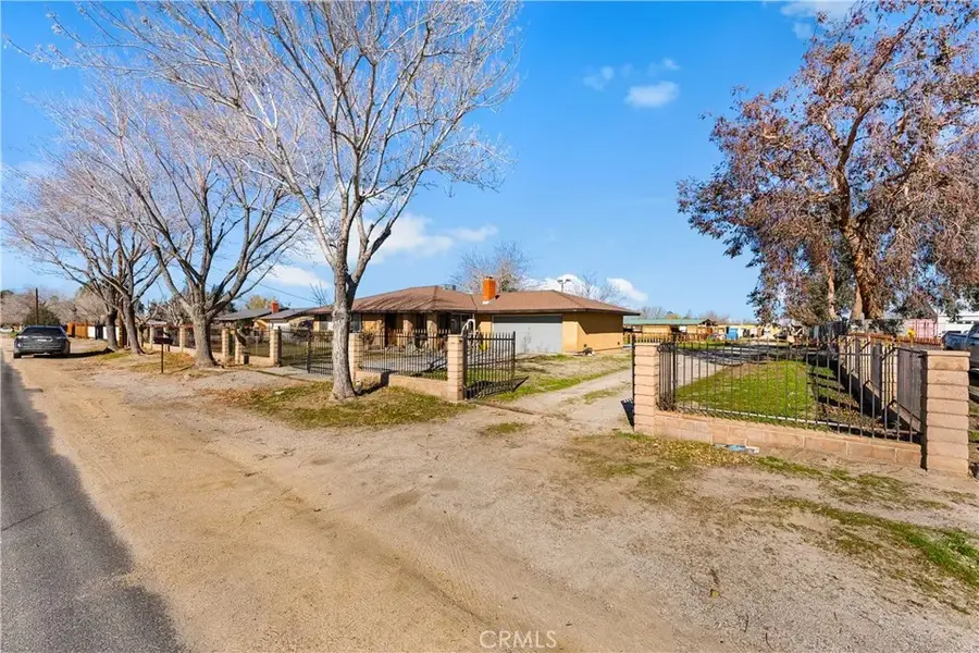 10837 E Avenue R10, Sun Village, CA 93543 - Image #3