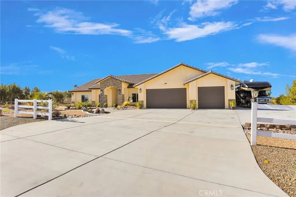 8140 Heartland, Oak Hills, CA 92344 - Image #1