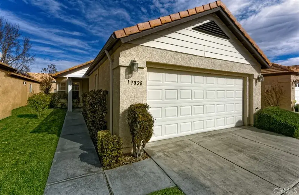19028 Stoddard Way, Apple Valley, CA 92308 - #1