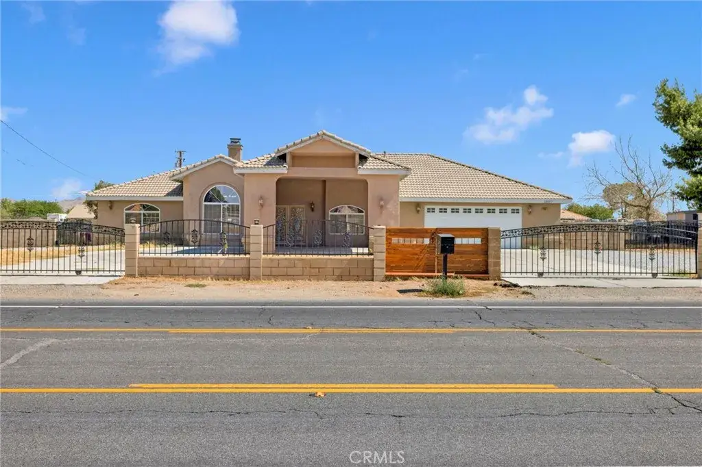 13597 Kiowa, Apple Valley, CA 92308 - Image #1
