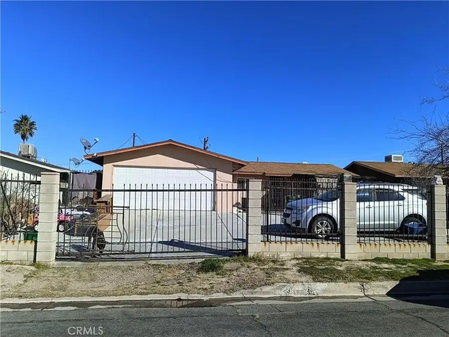 217 Plaimor Avenue, Barstow, CA 92311 - #3