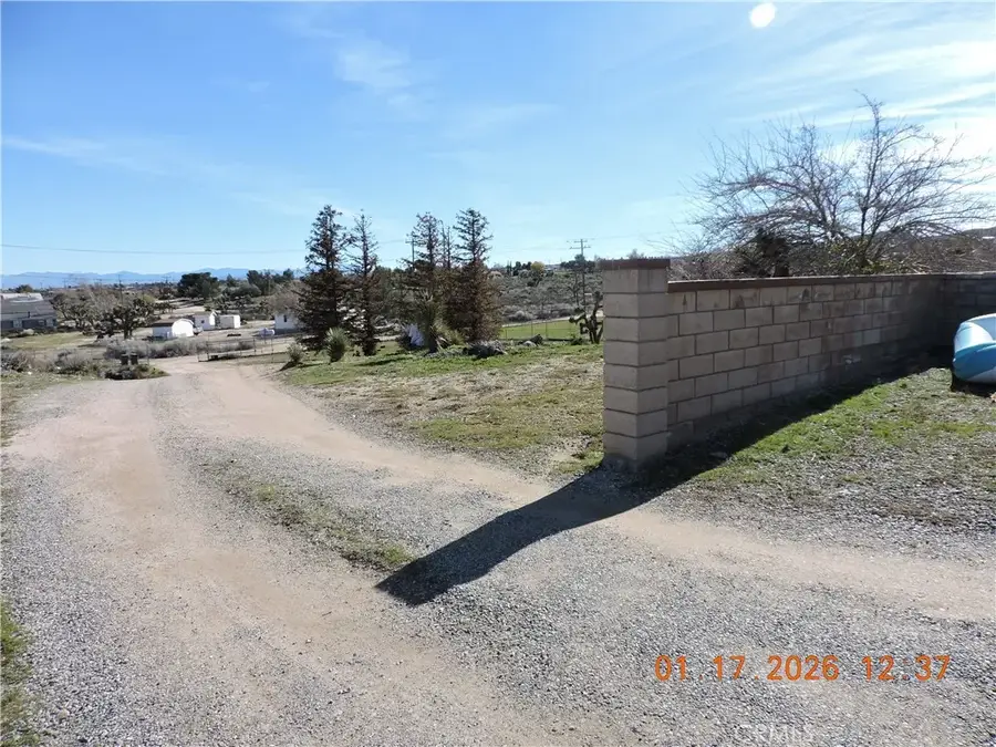 5480 Sunnyslope Road, Phelan, CA 92371 - #2
