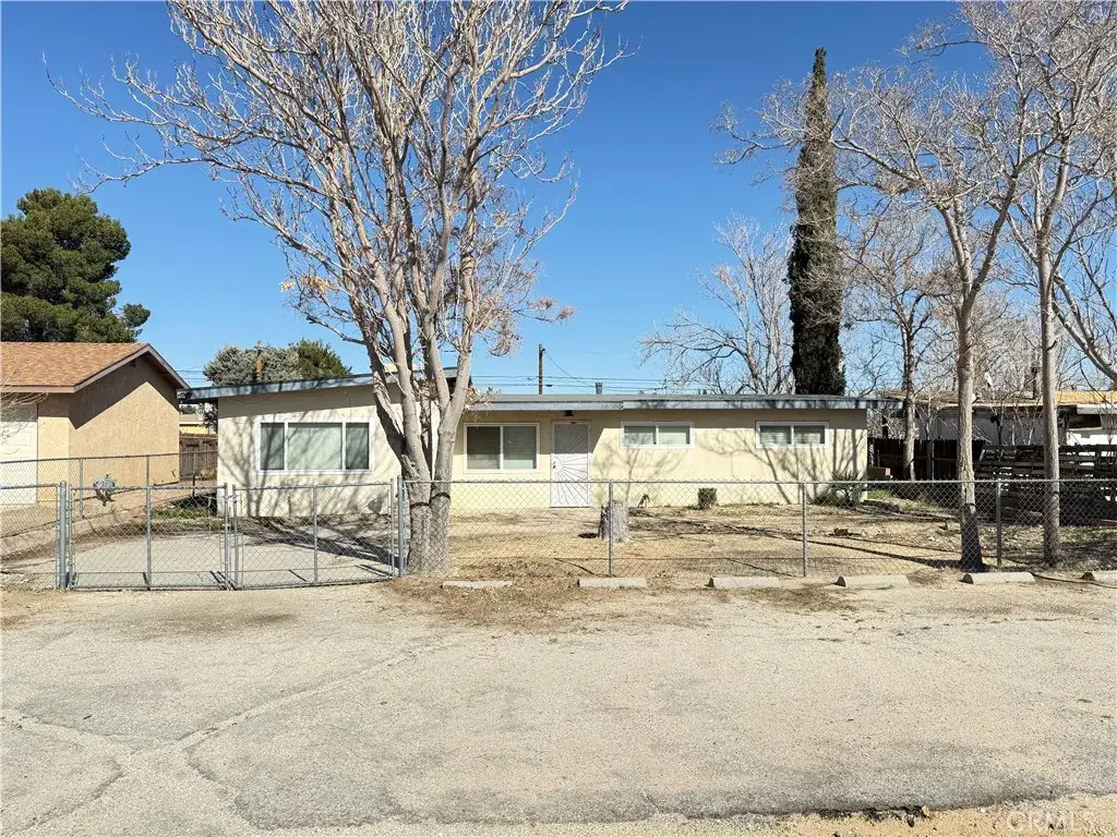 16300 Live Oak, Hesperia, CA 92345 - #1