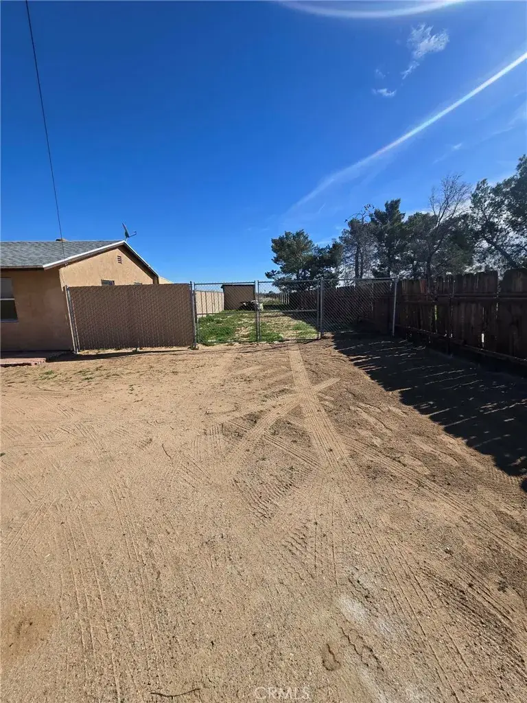 36827 Hidden River, Hinkley, CA 92347 - #3