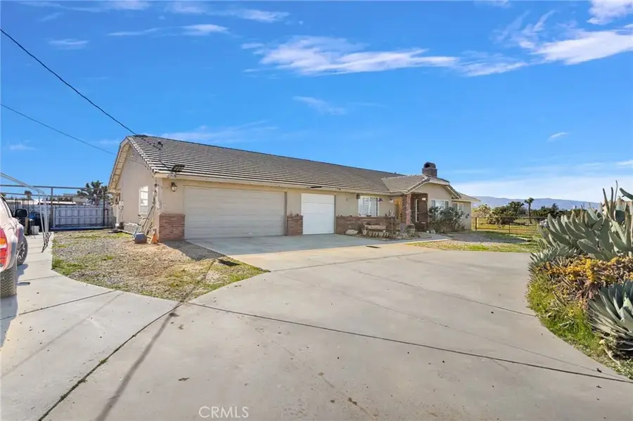 10276 Aster Road, Oak Hills, CA 92344 - Image #3